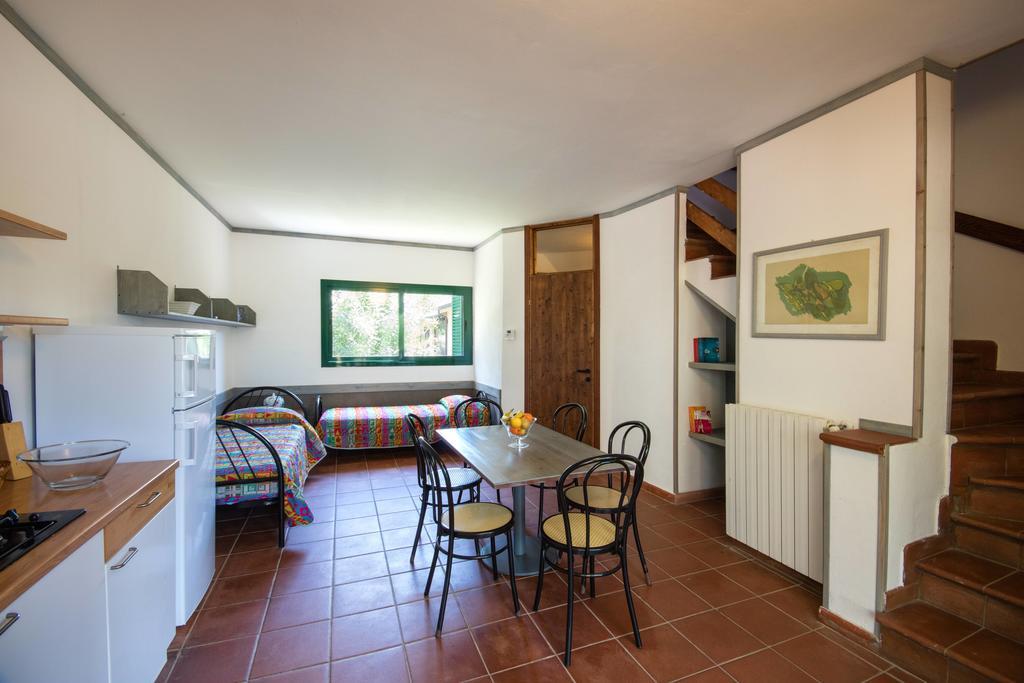 Il Borgo Centro Vacanze Guardistallo Eksteriør billede